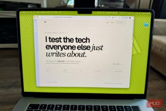 AI voice generation interface displaying text to speech controls and audio waveform