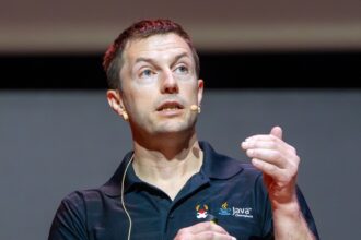 Paul Bakker, the software engineer who wrote the essay Don't use AI to write