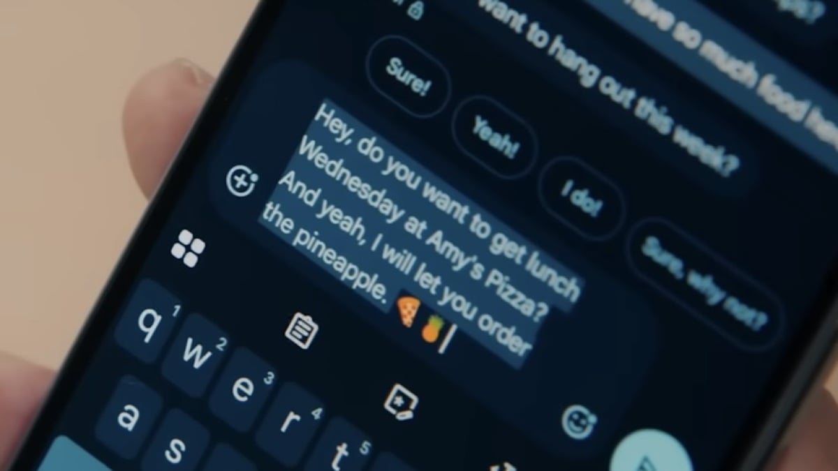 Person dictating a text message on an Android phone with the keyboard open